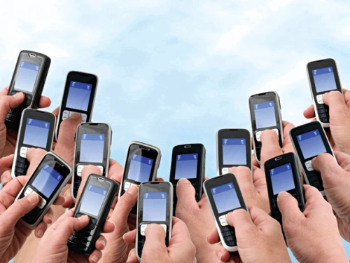 cc handphone-1354197901_500x0.jpg