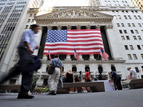 Xếp hạng của Mỹ đã bị Egan-Jones hạ hai lần trong năm 2012. Ảnh: NPR