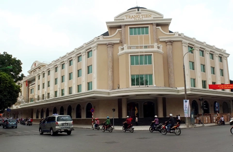 Tràng Tiền Plaza nhìn từ nhìn từ góc ngã tư Hàng Bài - Hai Bà Trưng. Ảnh: Nguyễn Hưng. Tràng Tiền Plaza nhìn từ nhìn từ góc ngã tư Hàng Bài - Hai Bà Trưng. Ảnh: Nguyễn Hưng.