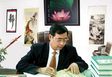nguyen-huu-khai-00-1371454990_500x0.jpg