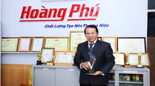 Doanh nhân Hoàng Chuẩn - Giám đốc Công ty TNHH Hạt điều Hoàng Phú.