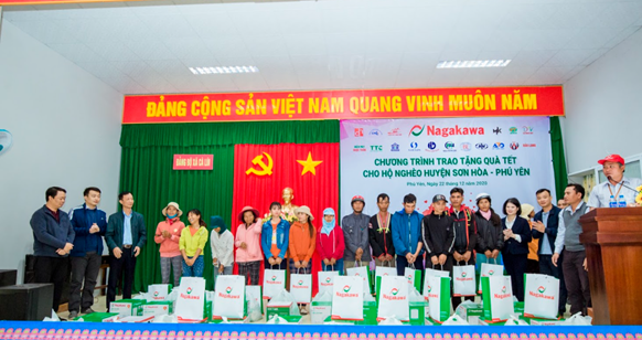 Nagakawa trao 162 quà Tết cho đồng bào dân tộc tại Phú Yên Nagakawa trao 162 quà Tết cho đồng bào dân tộc tại Phú Yên