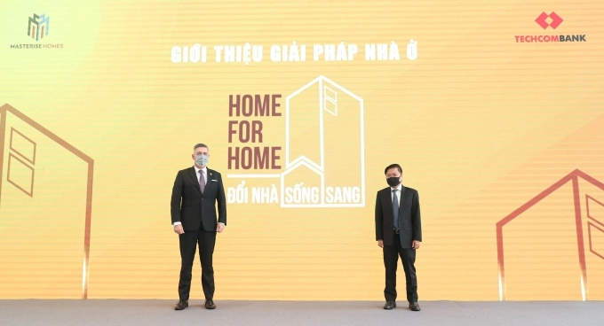 Khoảnh khắc công bố giải pháp nhà ở Home for Home - Nhà đổi nhà đầu tiên tại Việt Nam. Ảnh: Masterise Homes.
