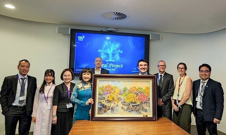 SBT thảo luận hợp tác nông nghiệp 4.0 với thủ phủ bang Queensland