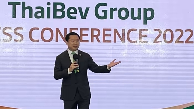 CEO ThaiBev Thapana Sirivadhanabhakdi nói tại sự kiện hôm 27/9. Ảnh: Nikkei