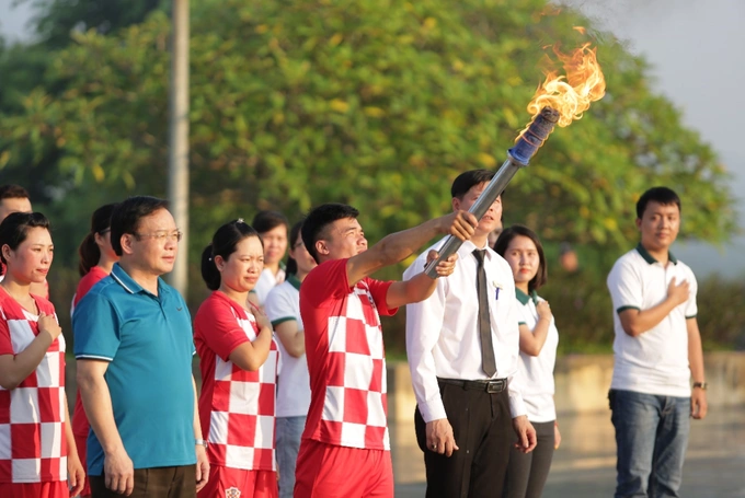 Tập đoàn Mường Thanh trong lễ rước đuốc kỷ niệm 25 năm sinh nhật. Ảnh: Tập đoàn Mường Thanh
