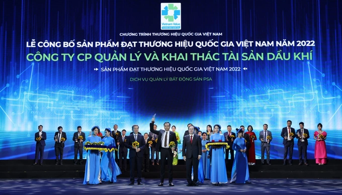 Đại diện Công ty PSA nhận danh hiệu Thương hiệu quốc gia 2022. Ảnh: PSA