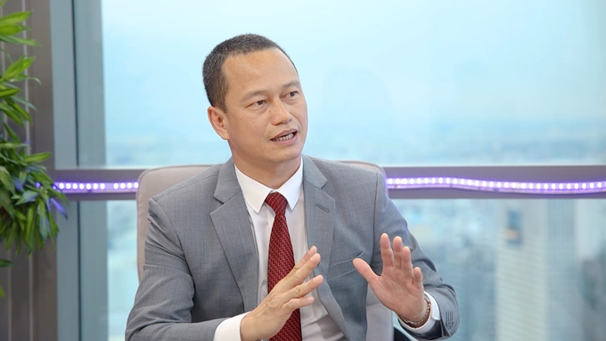 Thạc sĩ, bác sĩ Đức Minh cho biết theo đuổi lĩnh vực dinh dưỡng y học đòi hòi sự đầu tư nghiêm túc từ trang thiết bị dây chuyền sản xuất, viện nghiên cứu và kiểm nghiệm lâm sàng, nhân sự chuyên môn cao về khoa học dinh dưỡng.