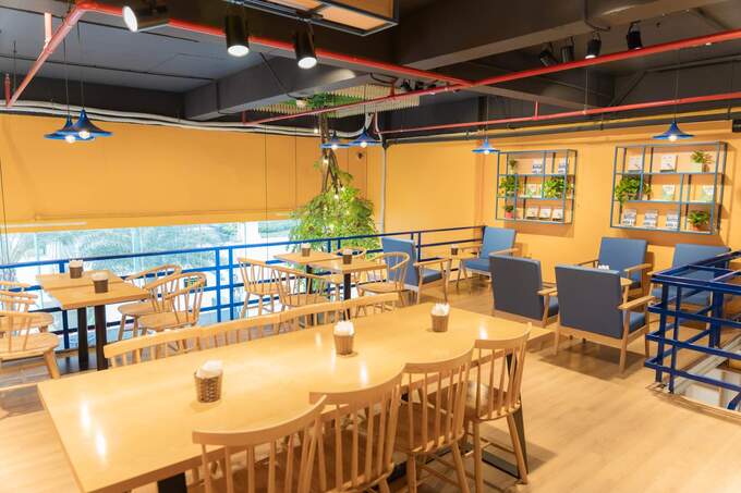 CFM Lounge Business Hub là mô hình cafe trên bất động sản của Công ty Cổ phần Đầu tư CFM, là nơi gặp gỡ của khách hàng, đối tác và Nhà đầu tư của CFM.