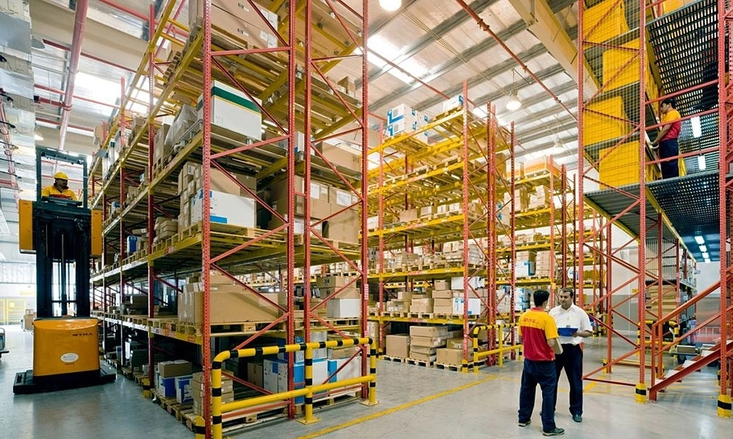 DHL cắt giảm gần 400 nhân sự ở California