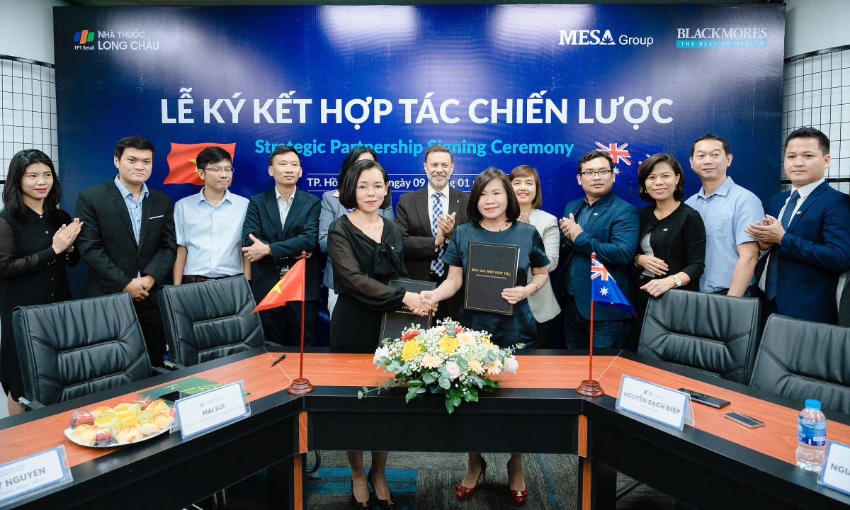 FPT Long Châu ký kết hợp tác cùng Blackmores