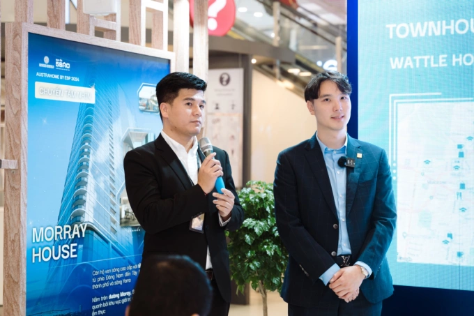 Đại diện ban lãnh đạo Entre Shield Property chia sẻ về các dự án tại Australia.