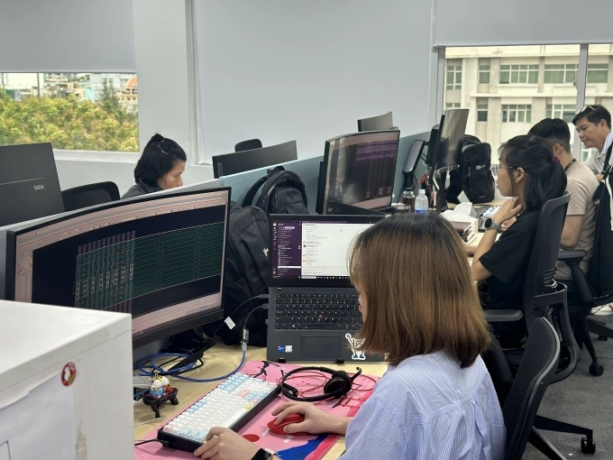 Một số nhân sự của Marvell làm việc tại văn phòng ở Khu chế xuất Tân Thuận, quận 7, TP HCM ngày 17/5. Ảnh: Viễn Thông