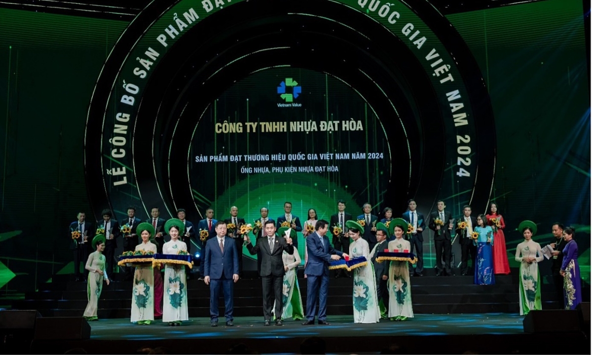 Nhựa Đạt Hòa nhận danh hiệu Thương hiệu Quốc gia 2024