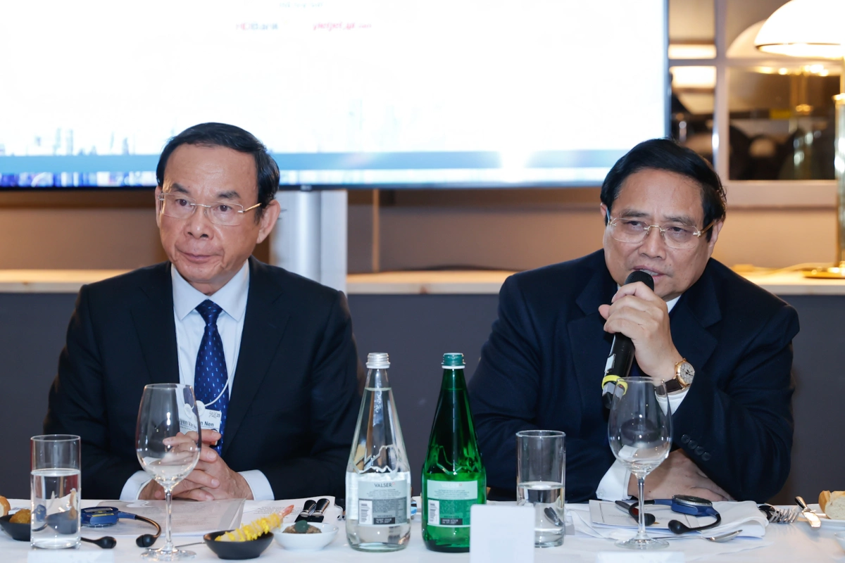 Thủ tướng kêu gọi hợp tác phát triển trung tâm tài chính quốc tế TP HCM