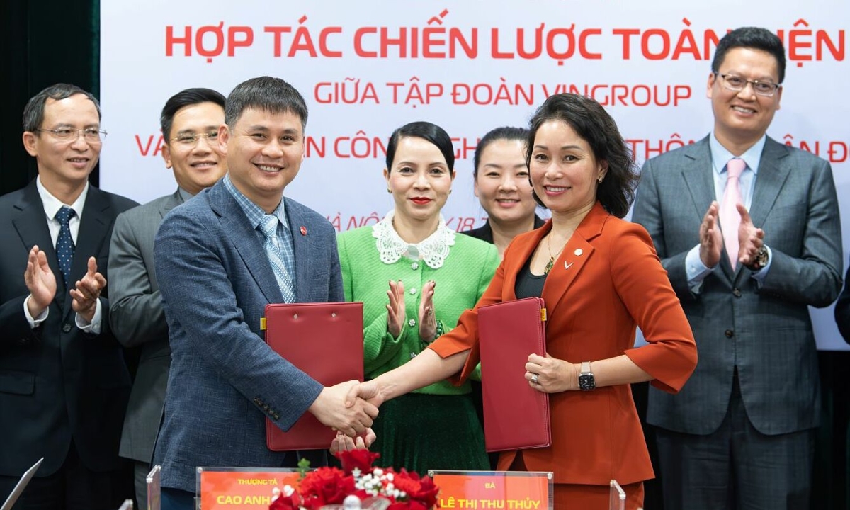 Vingroup hợp tác với Viettel