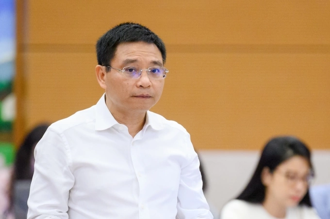 Bộ trưởng Tài chính Nguyễn Văn Thắng phát biểu tại phiên họp sáng 24/4. Ảnh: Trung tâm báo chí Quốc hội