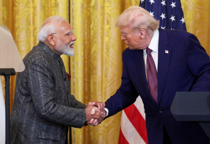 Thủ tướng Ấn Độ Narenda Modi và Tổng thống Mỹ Donald Trump hồi tháng 2/2025. Ảnh: Reuters