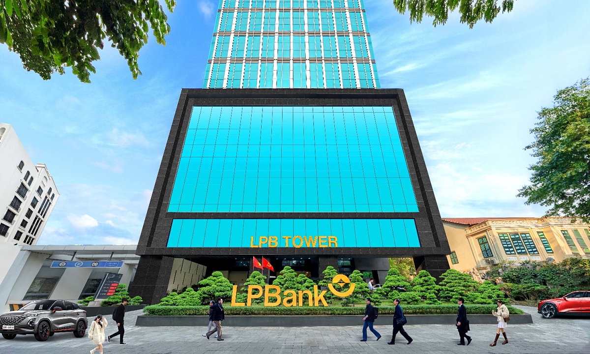 LPBank giảm gần 25% nhân sự trong một năm