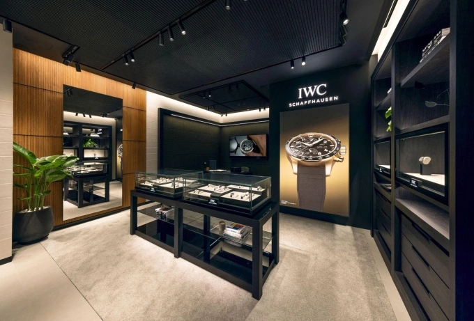 Khách hàng có thể khám phá trọn vẹn các bộ sưu tập biểu tượng của IWC tại Việt Nam. Ảnh: S&S Group