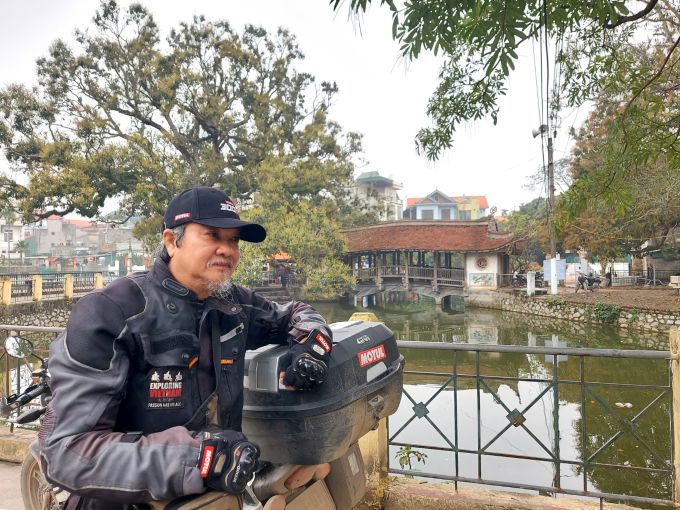 Ông Trường kể về hành trình chuyến đi. Ảnh: nhân vật cung cấp