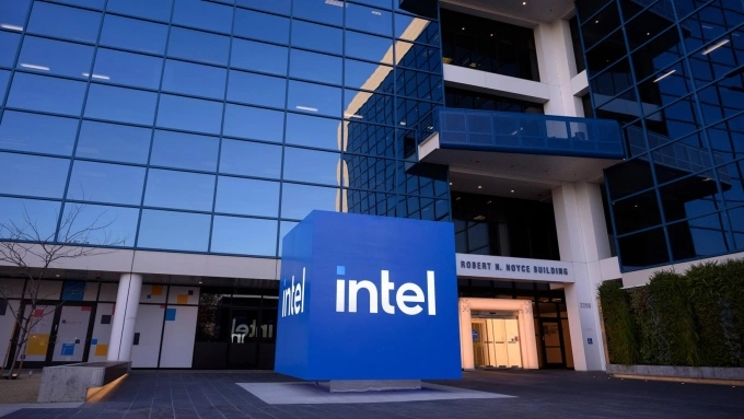 Bên ngoài trụ sở Intel ở California. Ảnh: Intel