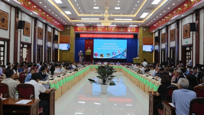 Quang cảnh hội nghị tại điểm đầu cầu chính (phường Pleiku)