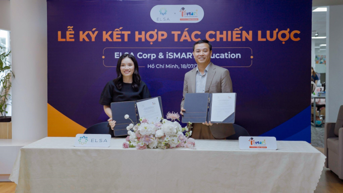 ELSA Corp và iSmart Education ký kết hợp tác, đẩy mạnh ứng dụng AI vào dạy và học tiếng Anh ngày 18/07. Ảnh: iSmart