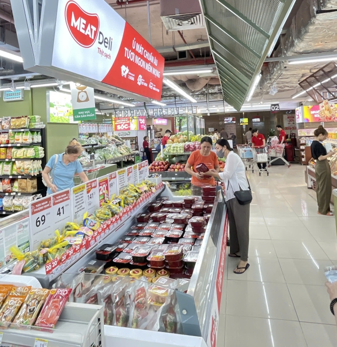 Người tiêu dùng chọn mua sản phẩm của đơn vị. Ảnh: Masan