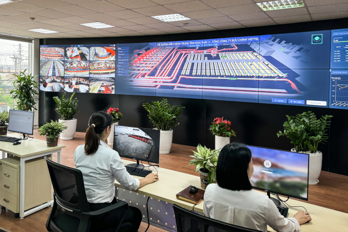 Trung tâm quản lý kho hàng ứng dụng nhiều công nghệ của Viettel Post. Ảnh: Lưu Quý