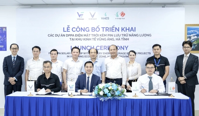 Đại diện các bên ký thỏa thuận hợp tác tại