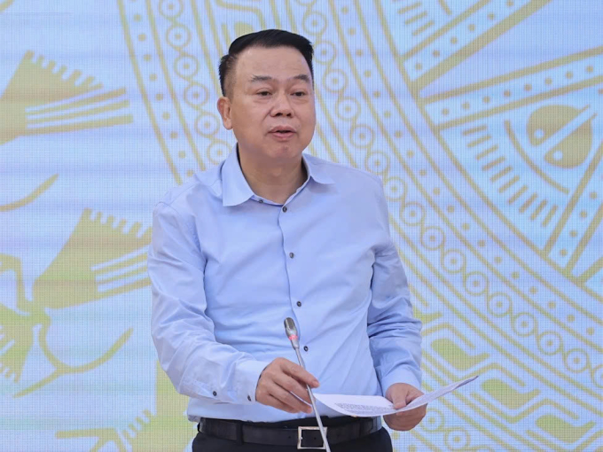 Thứ trưởng Tài chính Nguyễn Đức Chi tại họp báo Chính phủ, chiều 7/8. Ảnh: Đoàn Bắc