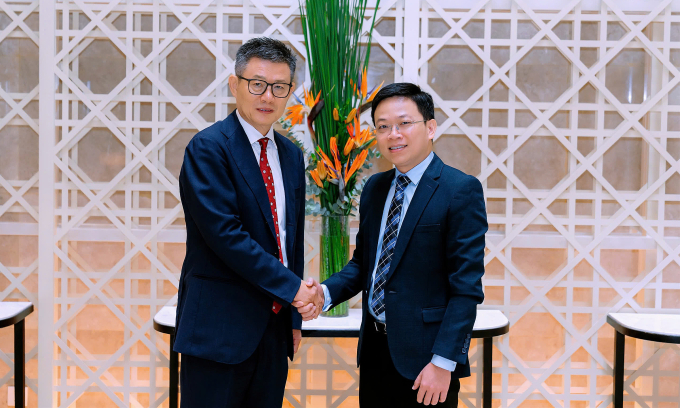 Ông Guo Zhi Feng (trái) và ông Lê Viết Hải Sơn (phải) trong buổi công bố bổ nhiệm. Ảnh: Chicilon Media