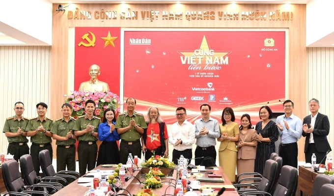 Các đại biểu tham dự buổi họp báo ra mắt sự kiện diễn ra ngày 11/8, tại trụ sở báo Nhân Dân. Ảnh: Vietcombank