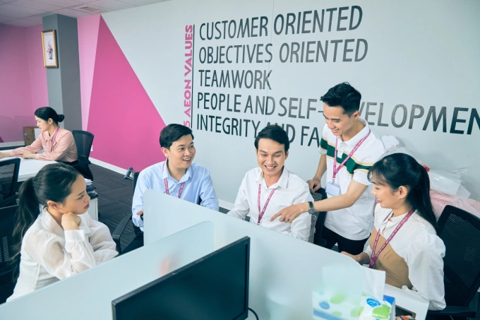 Môi trường làm việc đa dạng, để các nhân sự ở mọi thế hệ đều có cơ hội phát triển công bằng. Ảnh: Aeon Việt Nam