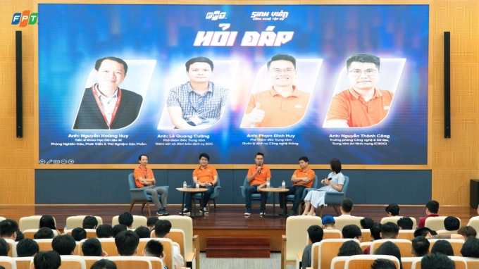 Buổi giao lưu giữa đại diện FPT và sinh viên. Ảnh: FPT