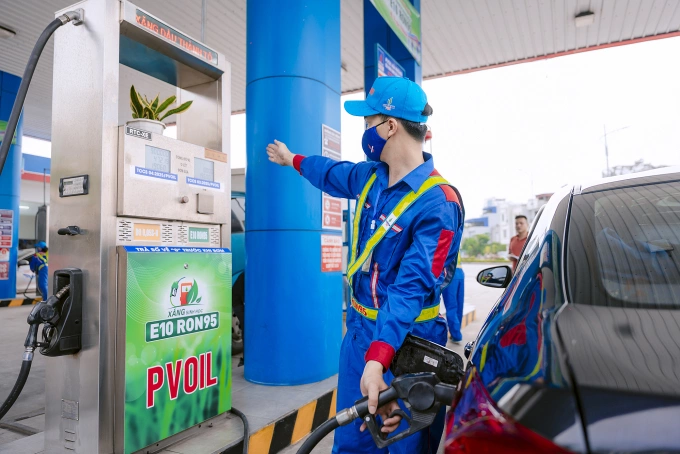 Xăng sinh học E10 được thí điểm tại Hà Nội, tháng 8/2025. Ảnh: Xuân Hải