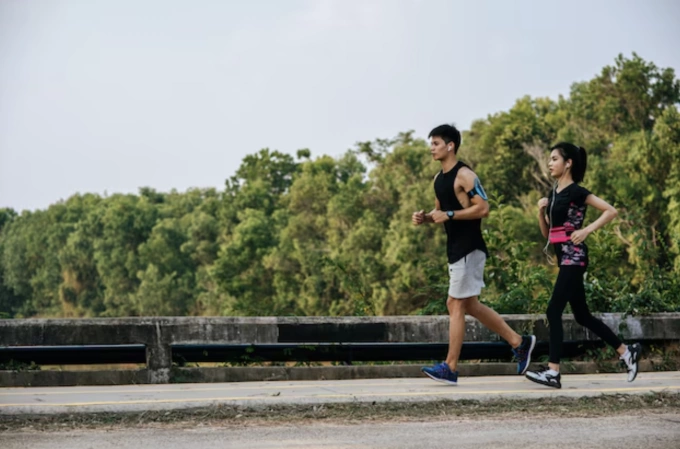 Runner sử dụng sản phẩm trong tập luyện, thi đấu. Ảnh: TSP