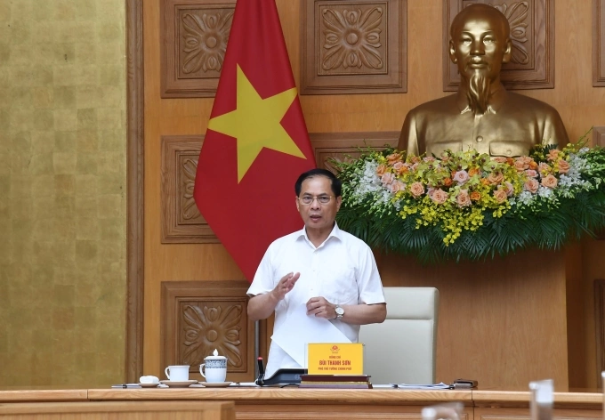 Phó thủ tướng Bùi Thanh Sơn phát biểu tại cuộc họp, ngày 11/9. Ảnh: VGP