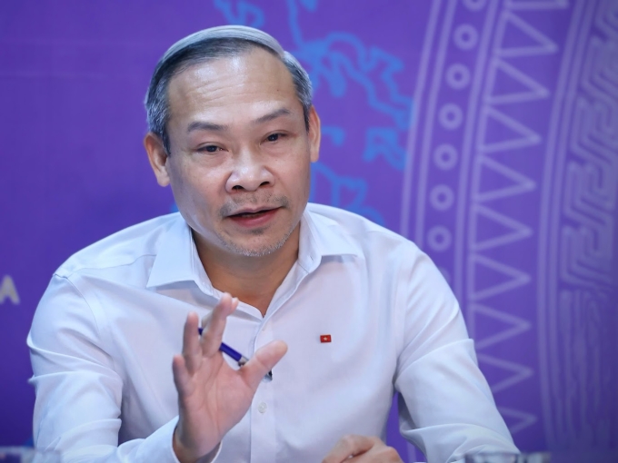 Đại biểu Quốc hội Phan Đức Hiếu, Ủy viên Ủy ban Kinh tế và Ngân sách của Quốc hội, chia sẻ tại tọa đàm. Ảnh: VGP