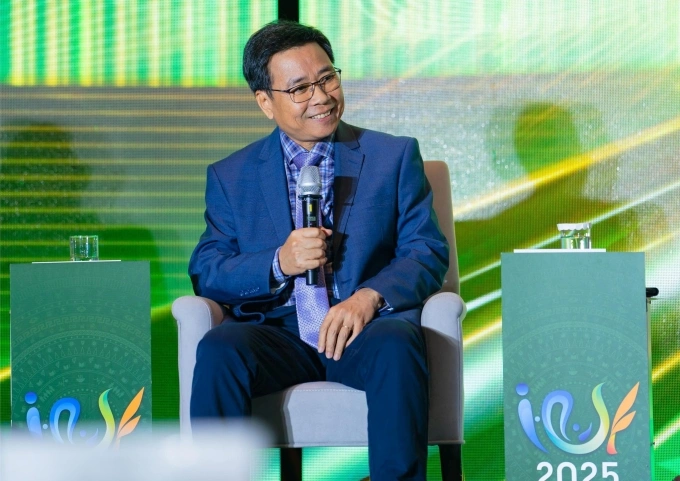 Ông Lê Hoàng Minh - Giám đốc điều hành sản xuất kiêm Trưởng dự án Net Zero của Vinamilk tại Diễn đàn Doanh nghiệp Phát triển bền vững Việt Nam (VCSF) lần thứ 12. Ảnh: Minh Anh