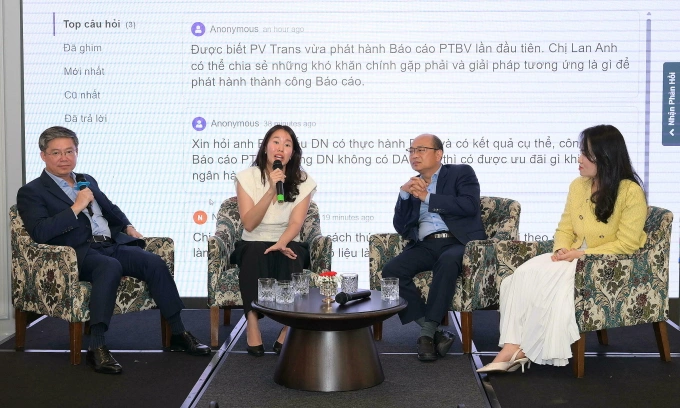 Từ trái sang, ông Nguyễn Hoàng Nam, bà Nguyễn Thu Thủy, ông Văn Công Bình và bà Bùi Lan Anh tại buổi tọa đàm chiều 18/9. Ảnh ban tổ chức