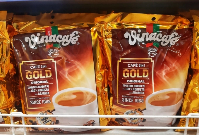 Sản phẩm Vinacafé Biên Hòa trên kệ siêu thị ở TP HCM. Ảnh: Quỳnh Trần