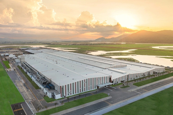 Nhà máy sản xuất ôtô điện VinFast đặt tại Khu kinh tế Vũng Áng, khánh thành hồi cuối tháng 6. Ảnh: Hùng Lê