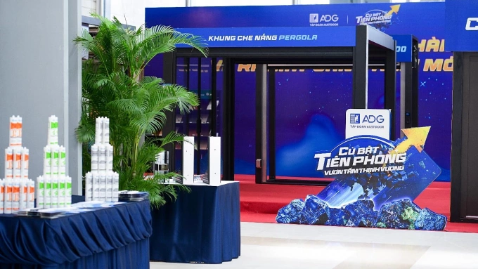 Các sản phẩm mới được doanh nghiệp giới thiệu tại chuỗi hội nghị. Ảnh: Austdoor