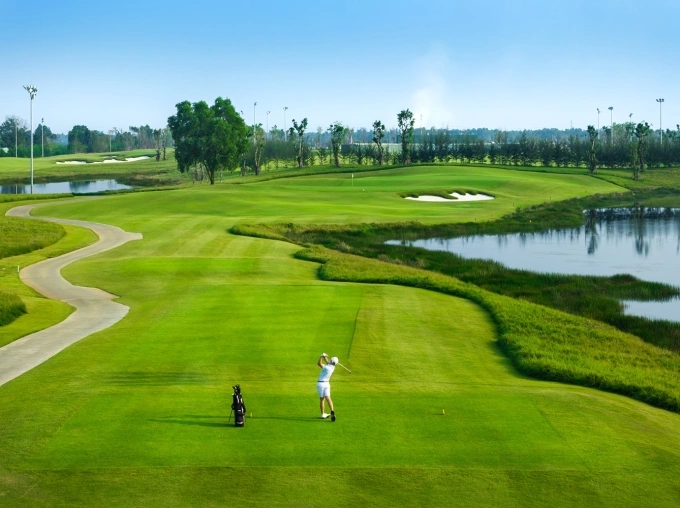 Không gian xanh tại Vinpearl Golf Léman giúp tăng cảm xúc cho các golfer. Ảnh: Vingroup