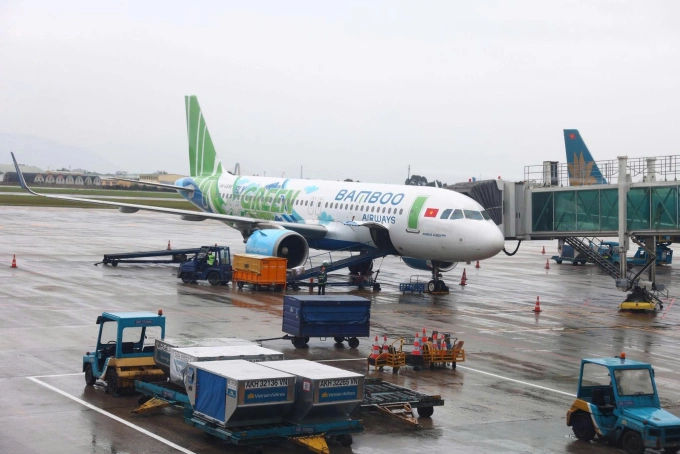 Tàu bay của Bamboo Airways tại sân bay... Ảnh: Bamboo Airways
