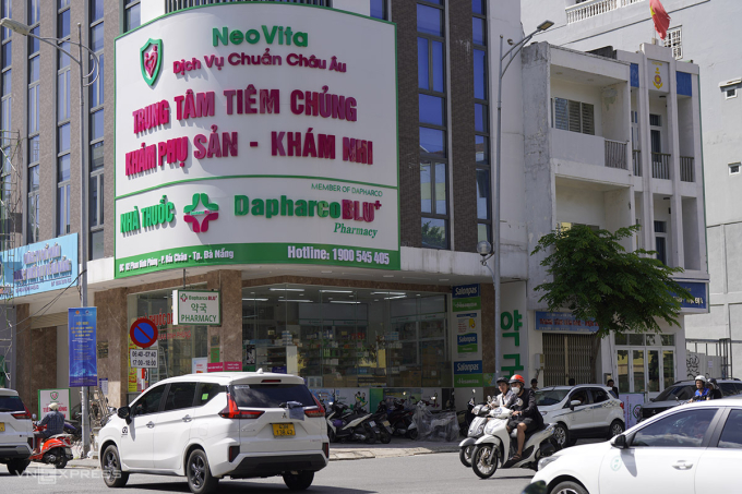 Trụ sở Dapharco nằm ngay ngã tư đường Phan Đình Phùng giao Trần Phú, tại phường Hải Châu, trung tâm TP Đà Nẵng. Ảnh: Nguyễn Đông