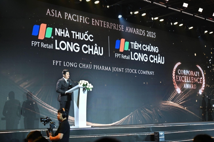 Ông Ngô Quốc Bảo - Giám đốc cấp cao Trải nghiệm khách hàng, truyền thông và marketing Long Châu - phát biểu tại sự kiện. Ảnh: LC