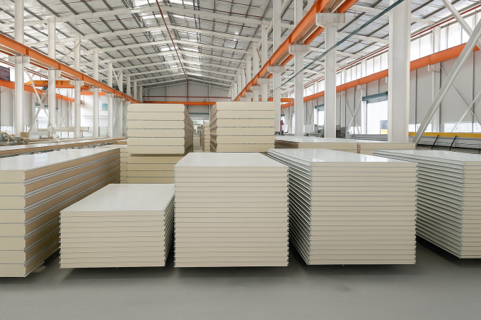 Những tấm Panel được sản xuất tại nhà máy ở Hà Nội. Ảnh: Panel Home Vina